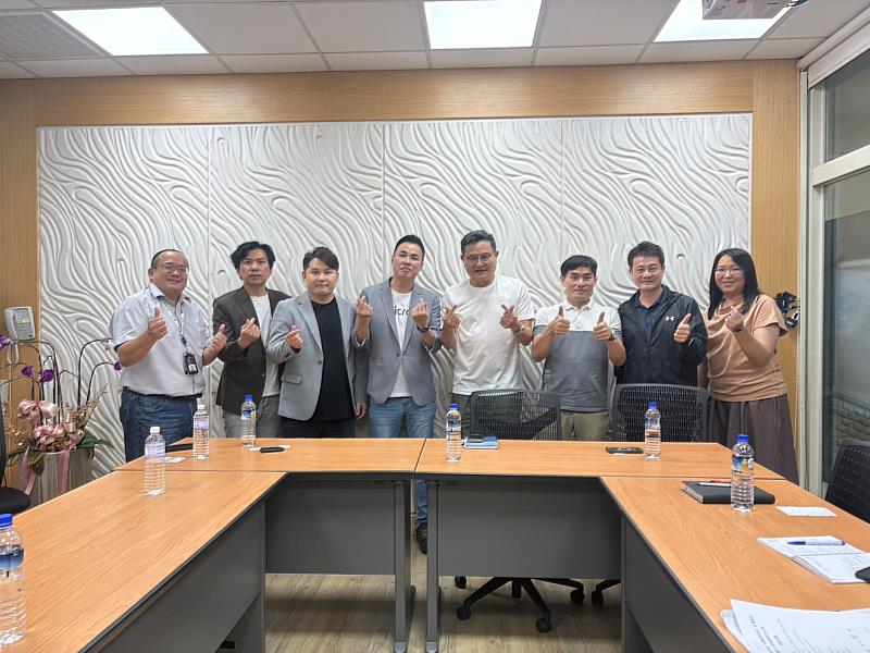 亞大攜手美光研議人才合作 校園徵才合作方向成形