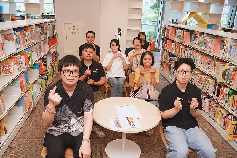 《光從心底升起》伊甸桃園早療家庭與身心障礙者創作聯展登場