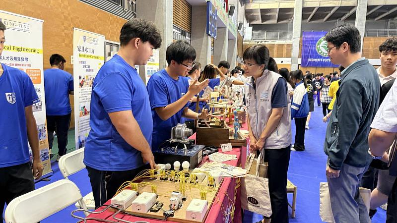 臺東技藝教育競賽頒獎典禮暨成果發表活動登場 展現多元實力