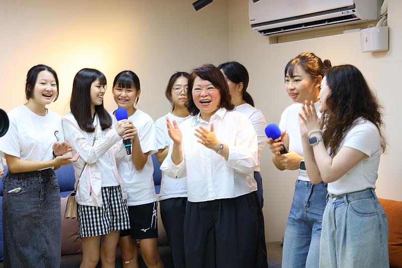 嘉義市青少年福利服務中心全新升級，啟用後新空間規劃ktv、遊戲室等功能大獲好評。