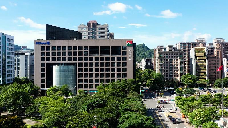 面對AI應用加速,信義房屋以「賦能」而非「取代」為導向推動數位轉型。