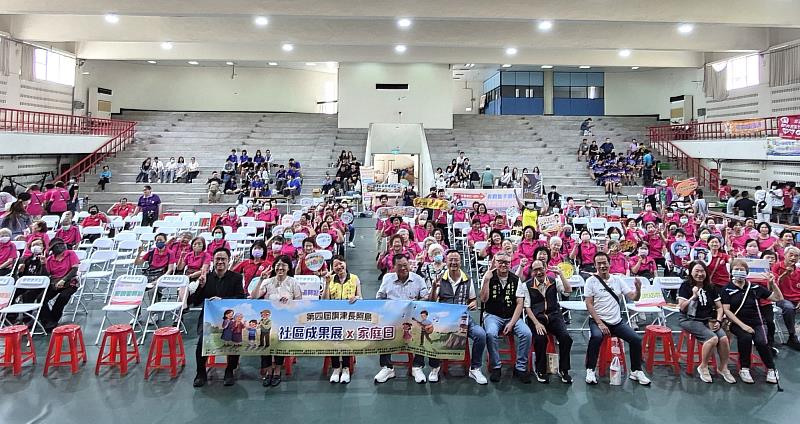 高雄醫學大學USR計畫與高雄市立旗津醫院攜手舉辦「第四屆旗津長照島社區成果展X家庭日」