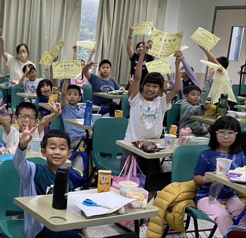 孩子們在歡笑與互動中學習成長，留下最難忘的暑假回憶與友誼時