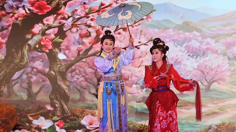 明華園戲劇總團《李靖斬龍》取材自民間傳說與神話故事，由歌仔戲無敵小生孫翠鳳精彩演出。
