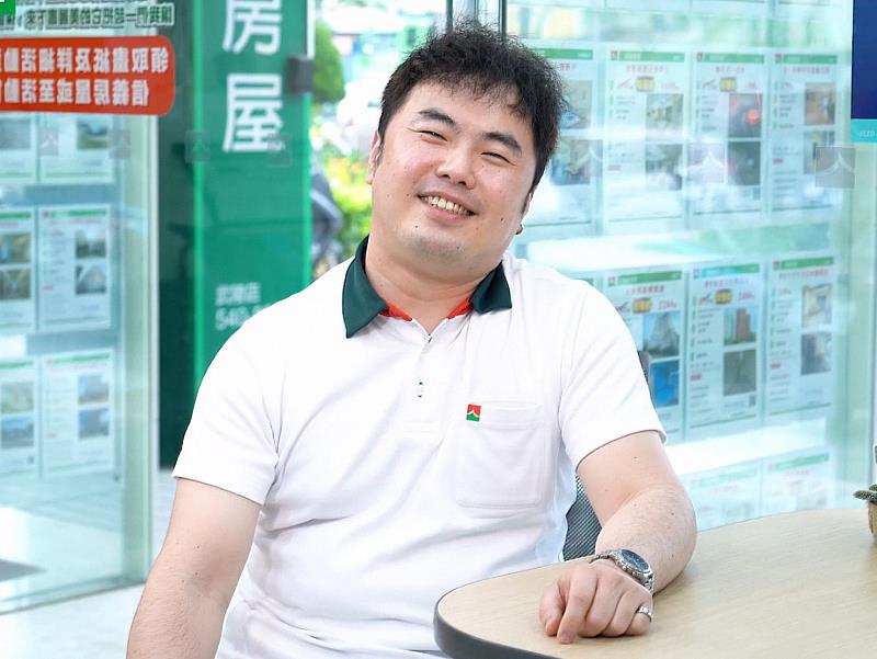走過21年,信義房屋新竹武陵店主任陳志展曾在武陵店單月締造成交7案,合計4.5件的個人紀錄,至今18年仍無人打破。
