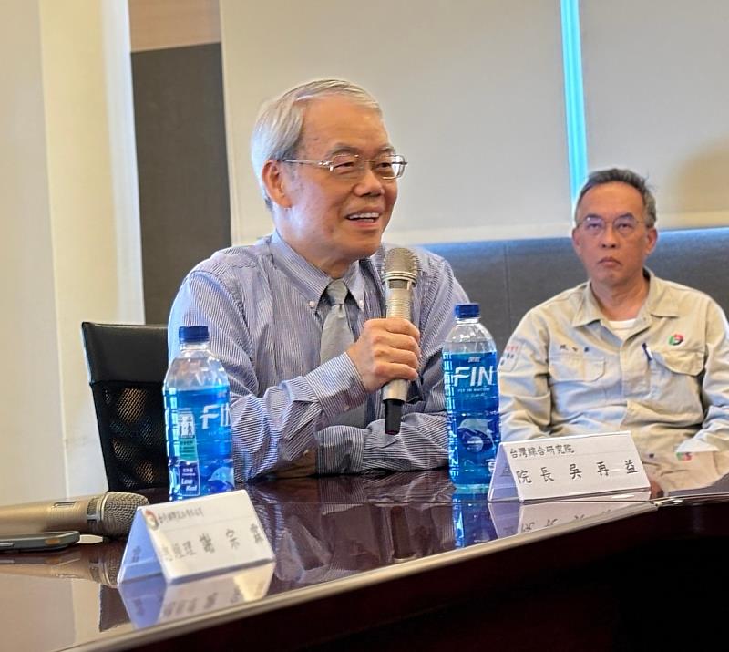長官致詞。