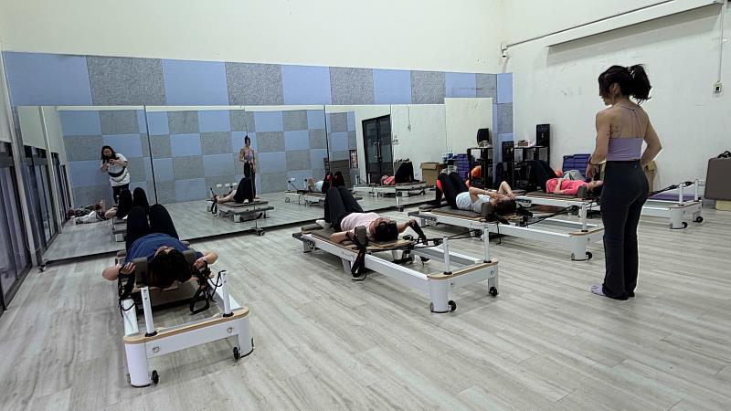 中壢運動中心母親節活動熱鬧落幕 親子同樂與媽媽競賽掀起運動熱潮