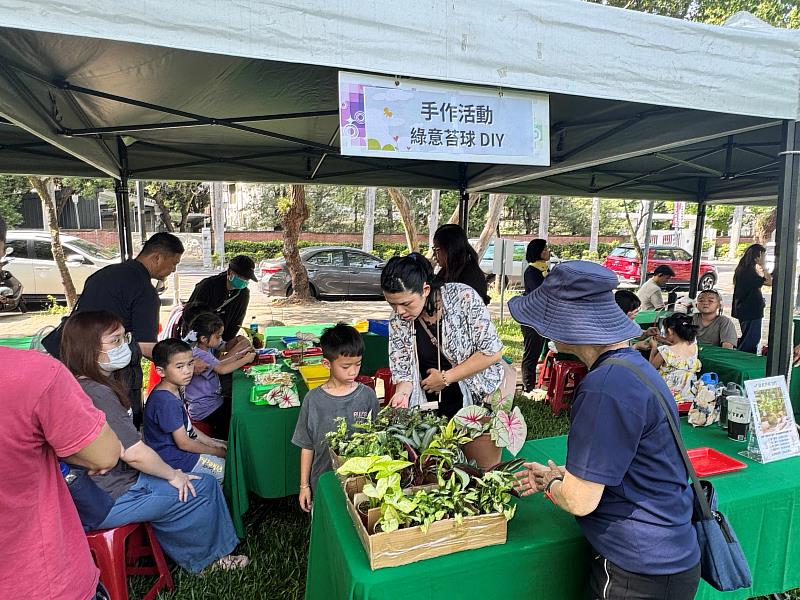 南投三和公園湧入親子人潮 師生成果展演暨親子樂Fun熱鬧登場