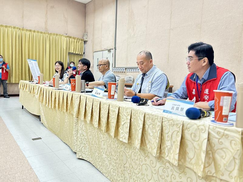 陳永豐副市長率領市府團隊全力迎檢。