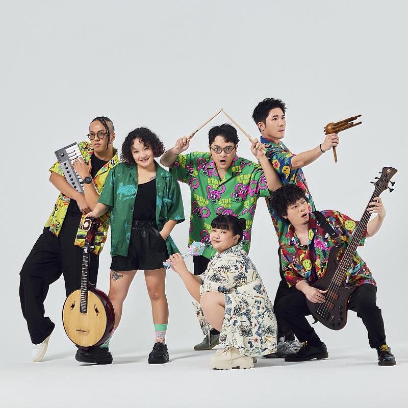 「2026新北夏至音樂節」6月20日至21日在新北市美術館戶外園區登場，A_Root同根生將於6月20日演出，為夏至音樂節揭開序幕。