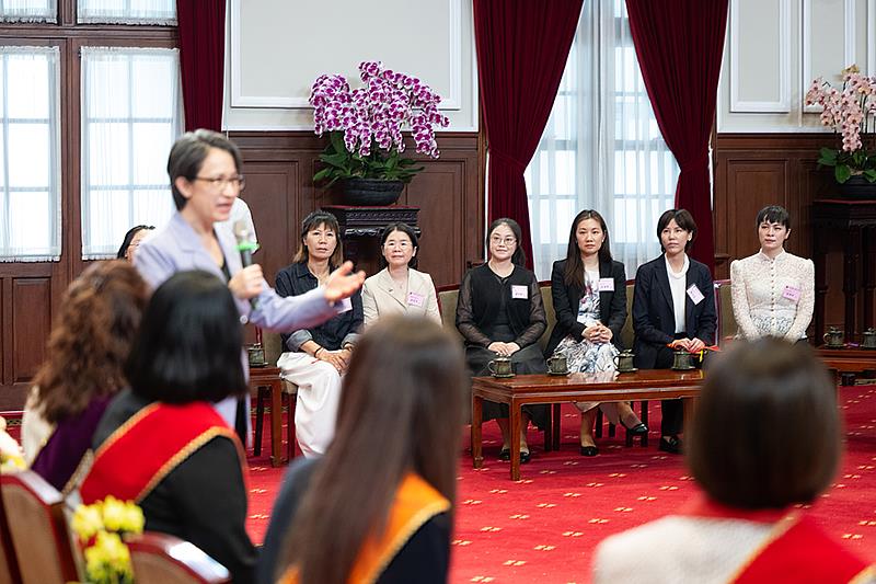 當副總統蕭美琴在總統府接見第27屆「十大傑出女青年」得主時,提到了一段深刻的期許,「讓世界看見臺灣良善、溫暖且充滿創新的生命力」。