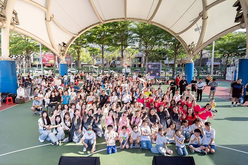 「2026英雄聯萌・宇宙派對」盛大登場！市民齊聚三民運動公園，展現終身學習與運動活力。