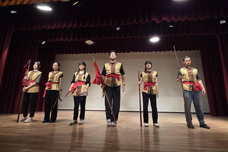 5月26日展演活動豐富多元，首先以宋江陣微型開場，並透過音樂、繪本、互動設計與裝置藝術等多元形式，呈現學生深入左鎮、內門及臺南神學院等地進行田野調查與地方文化實踐的學習成果。