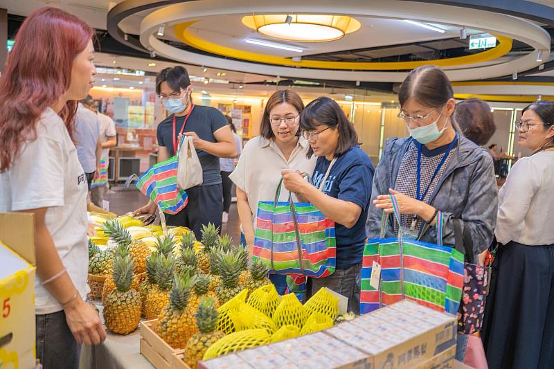 食農教育推廣活動讓企業員工認識臺灣水果鮮甜風味