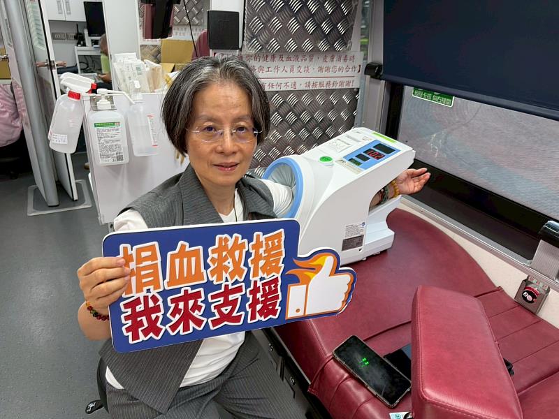 體諮組魏敏慧組長每年都會積極響應活動，挽袖捐血。