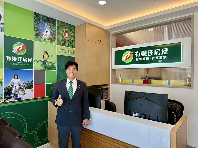 有巢氏房屋台南府前星鑽加盟店東柳坤霖,不僅是單年度千萬業績的房市專家,更在台南中西區樹立安心交易的服務標竿。(永慶房產集團提供)