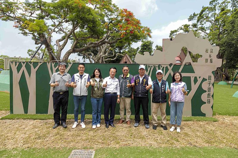 義竹國小附設遊戲場開放 樹屋、松鼠陪學童探索冒險