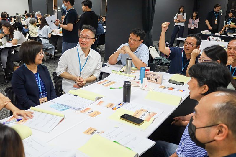 工作坊透過跨校交流方式，激盪更多實務經驗與創新作法。