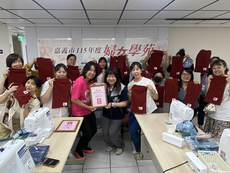 用雙手縫出城市的溫度 嘉義市婦女學苑暖心手作傳遞端午關懷