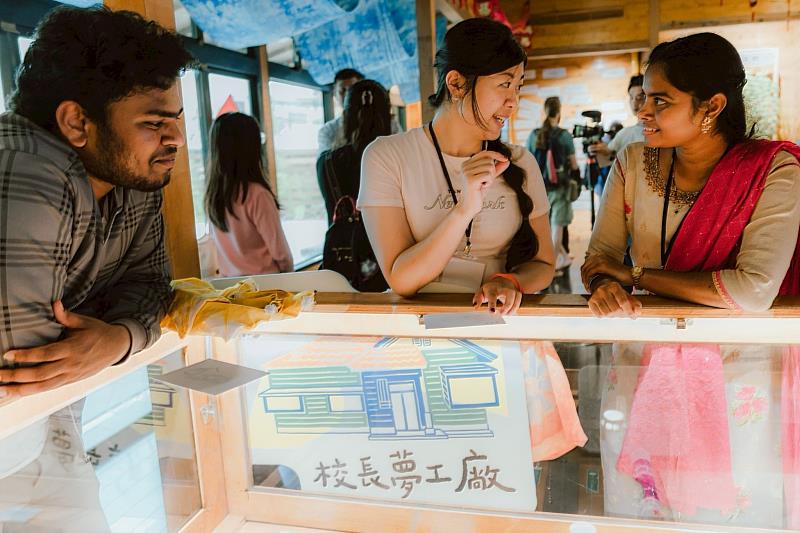 Hualien County Gov. Fostered an Int'l-Friendly Environment