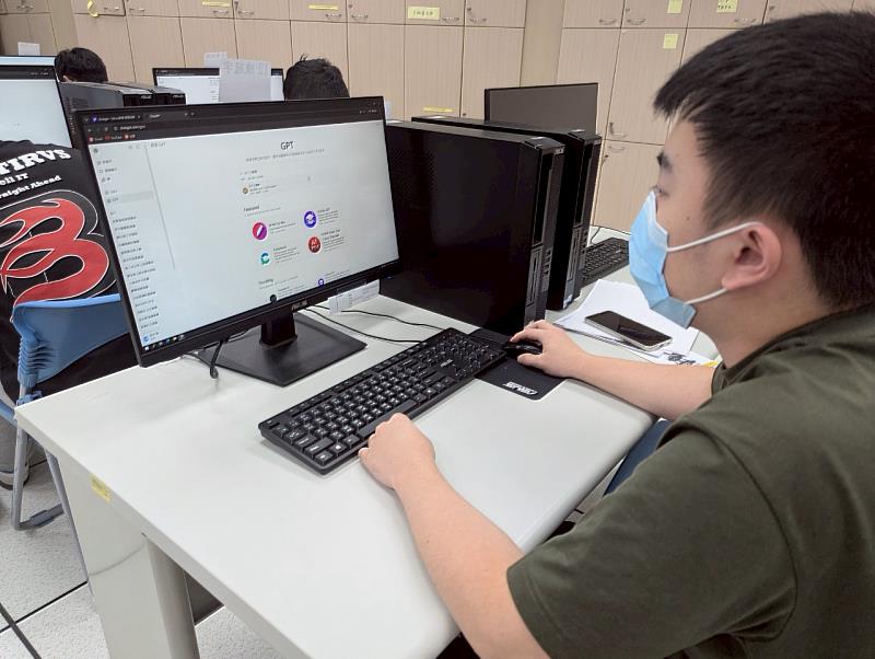 新北役前職訓今（1）日起開放報名，課程緊扣產業脈動與就業市場需求，特別規劃AI數位應用、餐飲技術及機械操作3大領域共5類免費職訓專班、140個名額。