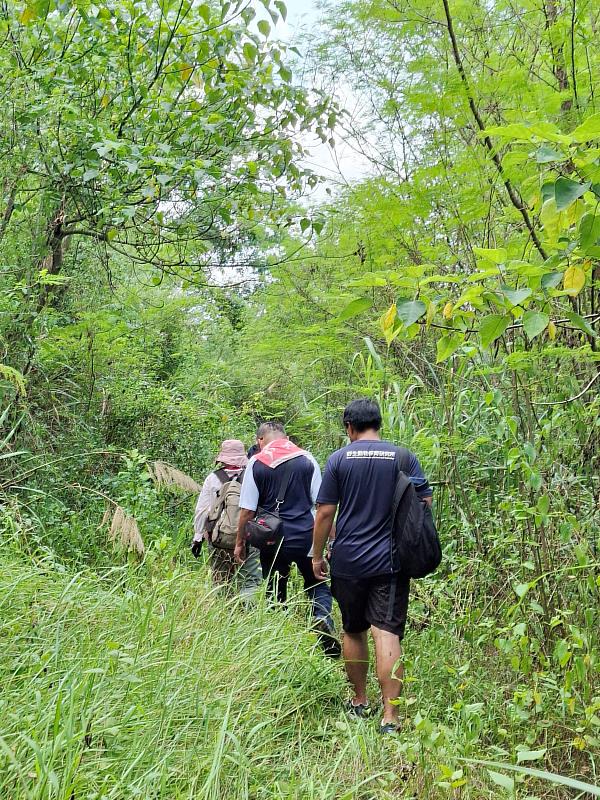 龍崎永續發展協會於龍崎地質公園內部進行生態調查。
