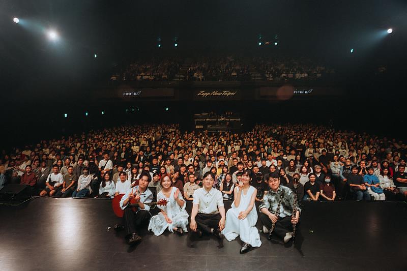當代室內演奏樂團Cicada《凝視白色的邊界》巡迴音樂會，台北場吸引千名樂迷屏息聆聽。（圖／風潮音樂提供）