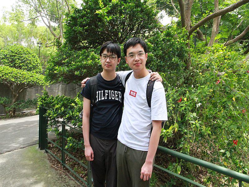 李紹言、李紹行雙胞兄弟都讀元培但選擇不同專業科系。