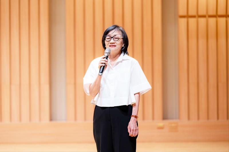 圖三、崇友文教基金會唐秋鈴執行長致歡迎詞。