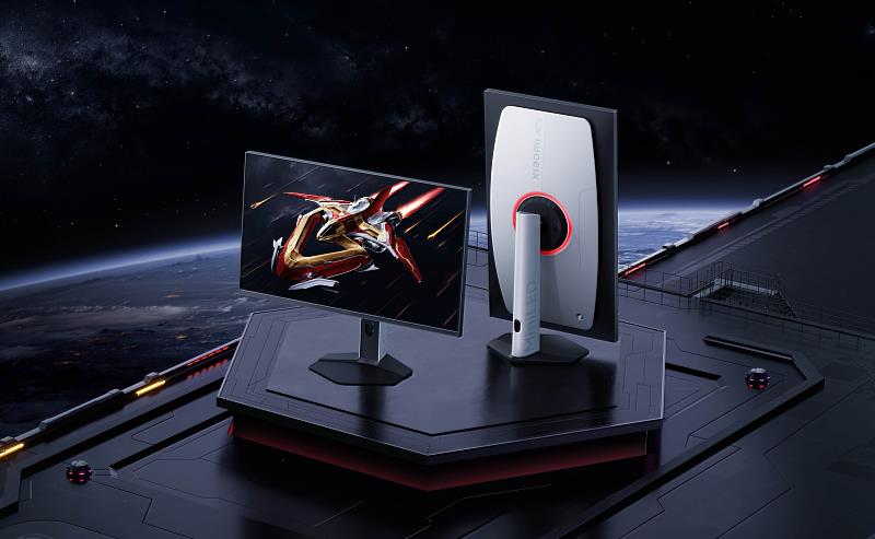 台灣大「小米 x 羅技 G Pro電競套裝」，精選「Xiaomi Mini LED電競螢幕 G Pro 27Qi 2026」，搭載1152分區Mini LED背光與HDR1000技術，峰值亮度最高達2,000 nits，細膩呈現高對比明暗細節；支援2K 180Hz高更新率與1ms GTG快速反應時間，搭配Fast IPS面板與FreeSync防破圖技術，帶來流暢、清晰、低延遲的畫面體驗。