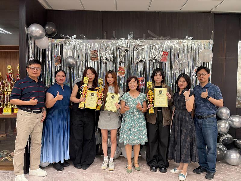 國立臺南護專妝品科學生勇奪新加坡亞洲美甲大賽最佳專業獎。