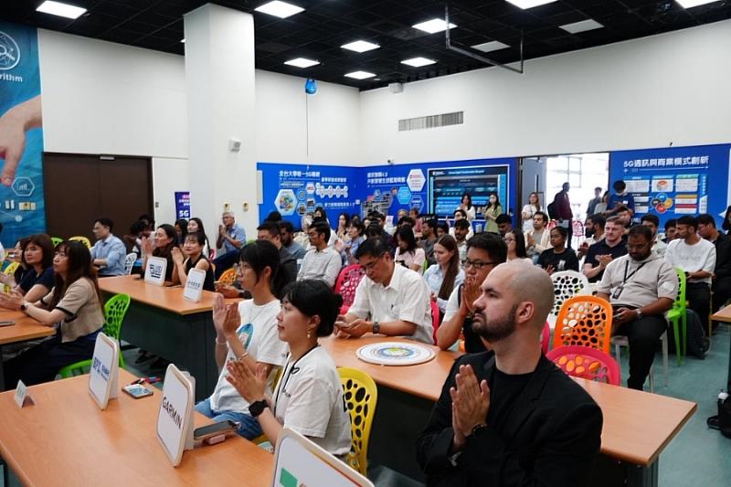 活動邀請11家企業參與，提供逾70項工作職缺，吸引逾百位國際生報名參與。