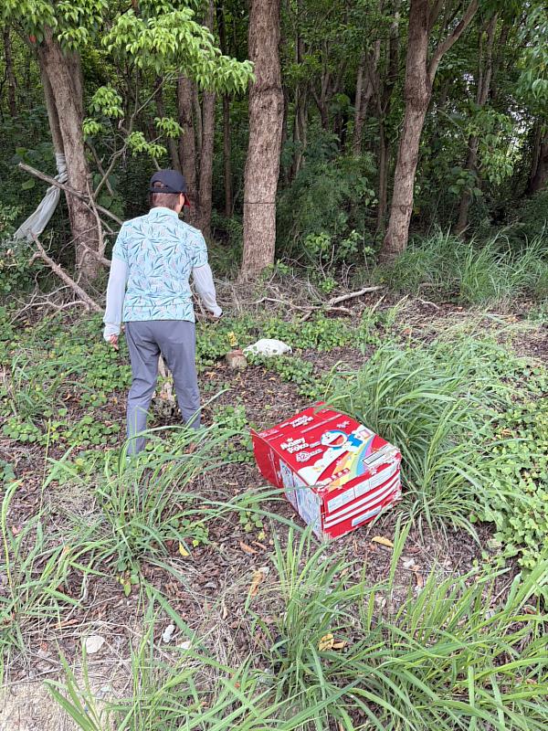 男子綑綁開光雞棄置於養雞場前 涉虐待棄養遭罰4萬5千元