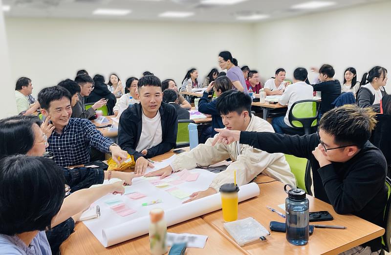 北分署生成式AI據點課程理論與實務兼具,協助學員打造全方位AI應用能力。