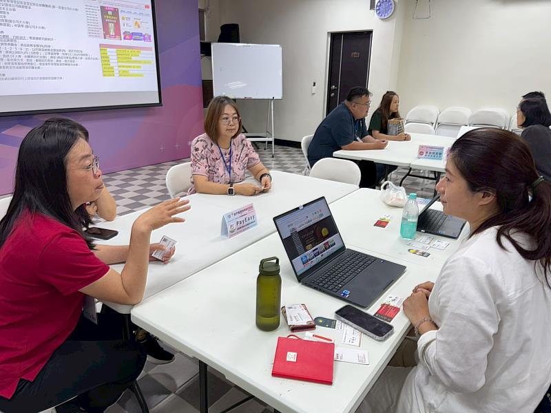 金門業者把握時間與企業交流並針對平台合作機制進行了解。