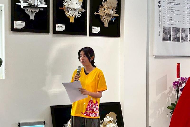 郭娳廷擔任「獅護百業」展覽主持人，展現沉穩台風與專業形象。