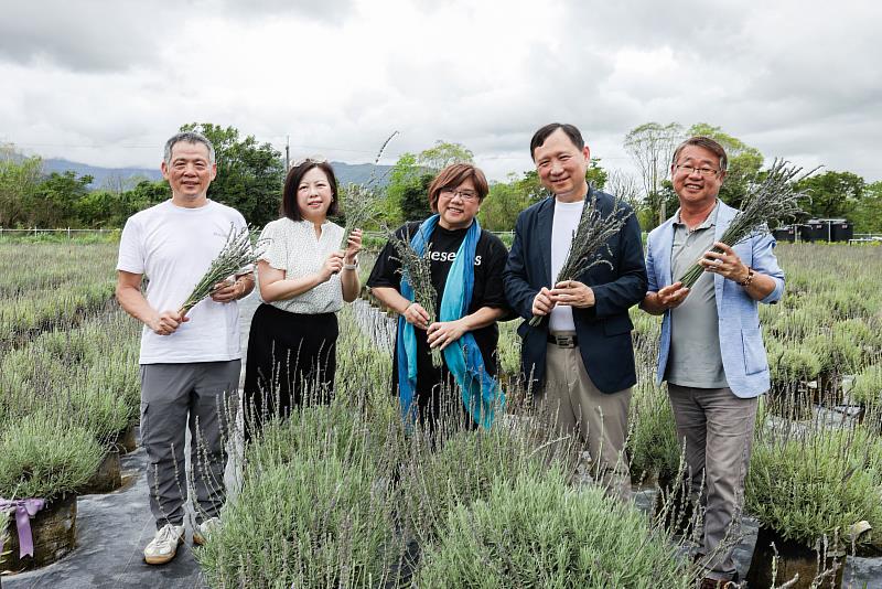饒慶鈴推動臺東客家文化園區活化 結合觀光轉型六級香草產業新基地