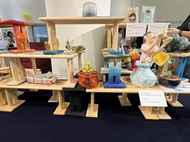 臺東寶桑國中美術班第15屆成果美展 藝文中心登場
