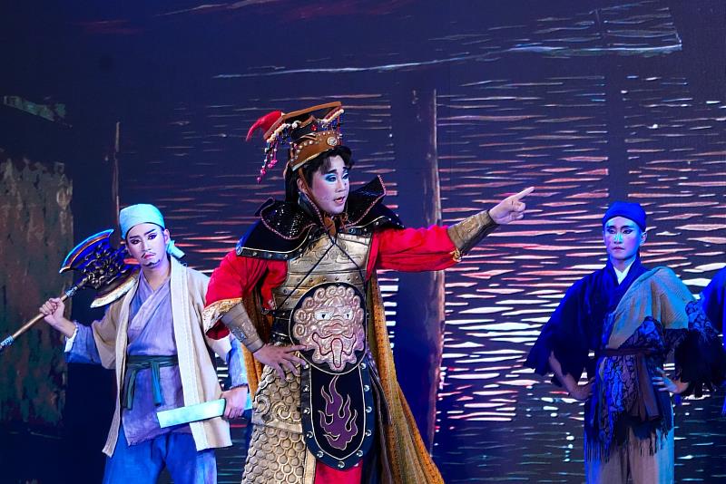 《李靖斬龍》以唐代名將李靖的傳奇故事為主題，融合民間傳說、武戲身段與歌仔戲唱腔美學。