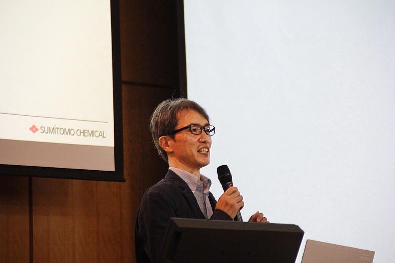 日本住友化學Takeshi Hattori先生受邀擔任專題講者，分享氧化鋁顆粒設計技術及其於半導體陶瓷的應用，促進產業與學術界交流。