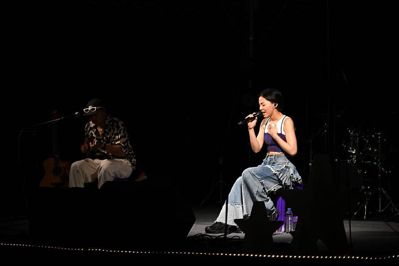 金曲準歌后洪佩瑜金樽開唱吸引2千人共賞 台東最美星空揭開夏夜序幕
