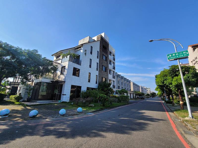 信義房屋專家認為,善化與新市房價「比較參差」,主因是區內有都市計畫用地與非都市計畫用地,整體房價仍維持一定水準。