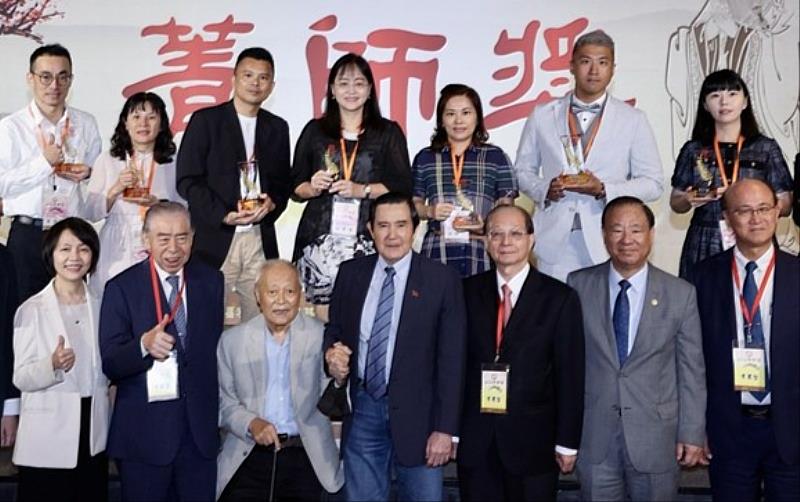 用愛翻轉生命 尋找教育界的無名英雄
