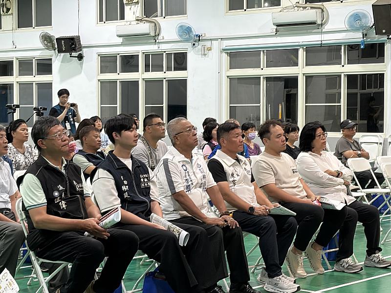 「嘉市府召開「長榮公園地下停車場新建統包工程」施工前里民說明會，廣納地方意見。