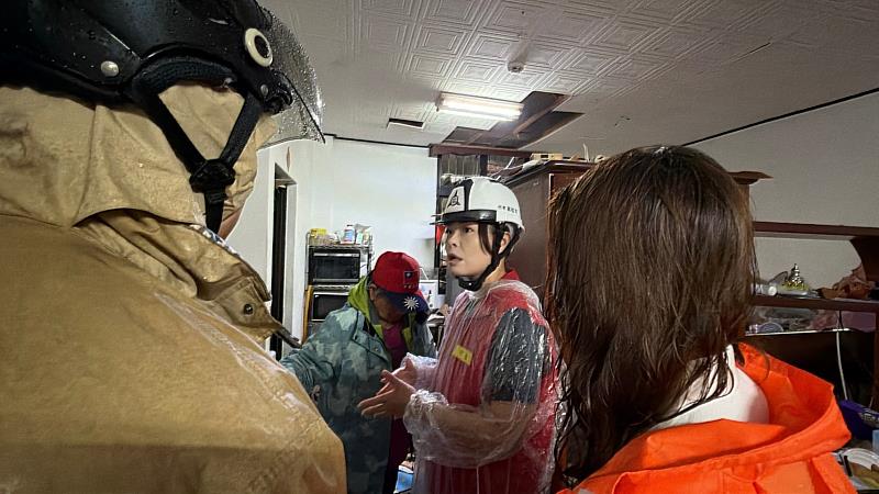 高虹安市長赴現場勘災。