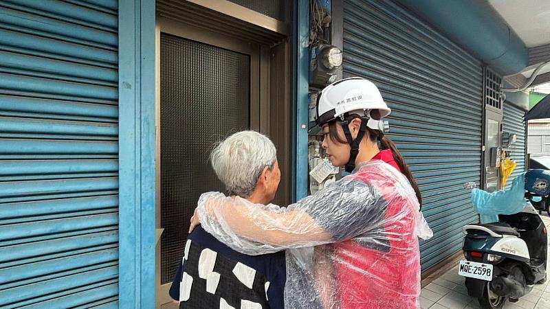 高虹安市長赴現場勘災。