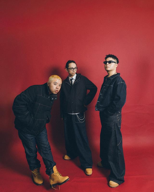 本張專輯收錄6首歌曲，串聯成一條完整的「新台味路線」。他們大膽將台語結合R&B的柔情、Hip-hop的態度、電子的現代節奏，刻畫出台灣獨有的庶民文化價值。（圖／風潮音樂 提供）