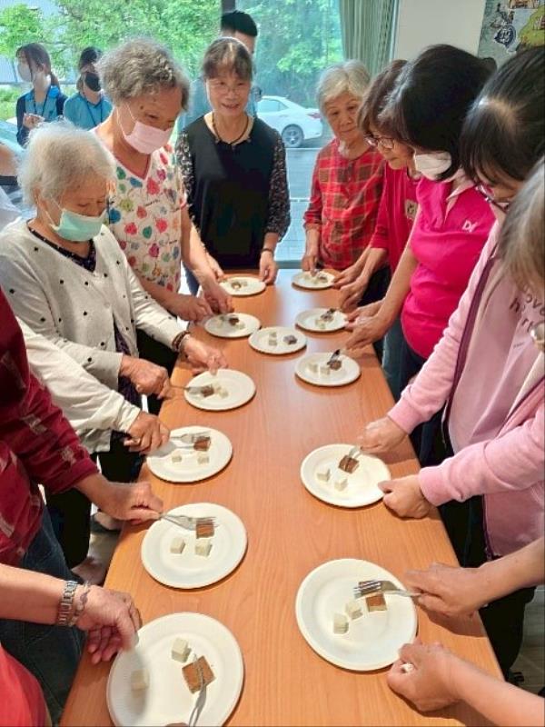 溪口鄉衛生所推動社區共餐共學課程 提升長者餐點品質
