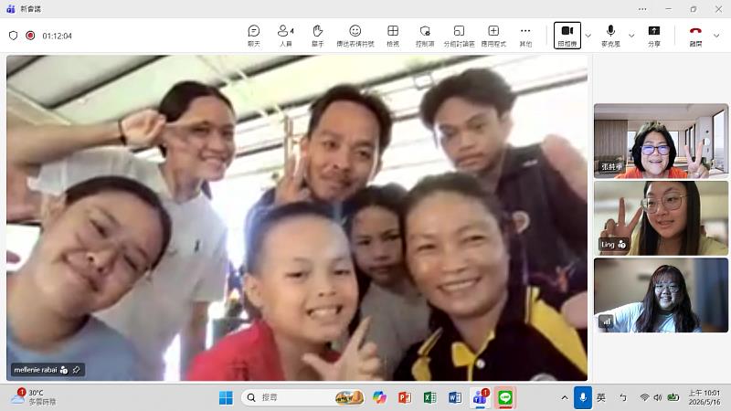 文藻砂勞越國際志工透過線上英語課程，陪伴馬來西亞砂勞越伊班族學童學習英語並拓展國際視野。