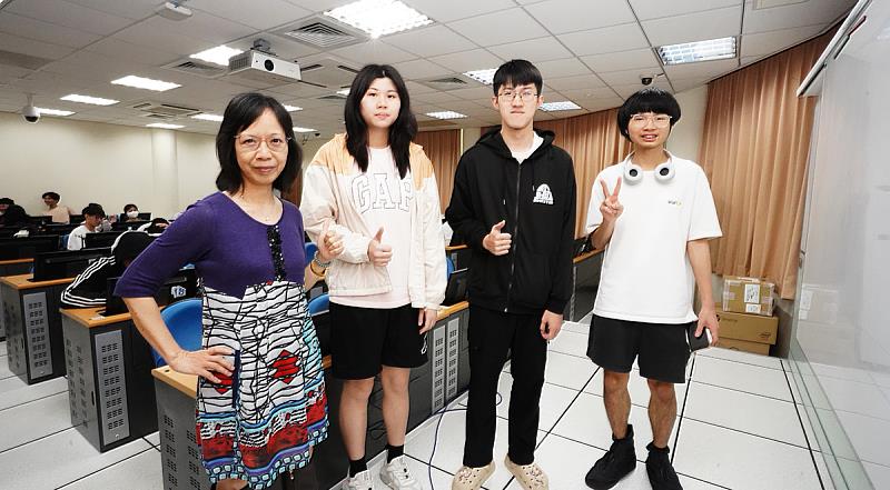 文化大學全國英文詞彙競賽11人獲獎 2學生躋身全台70強
